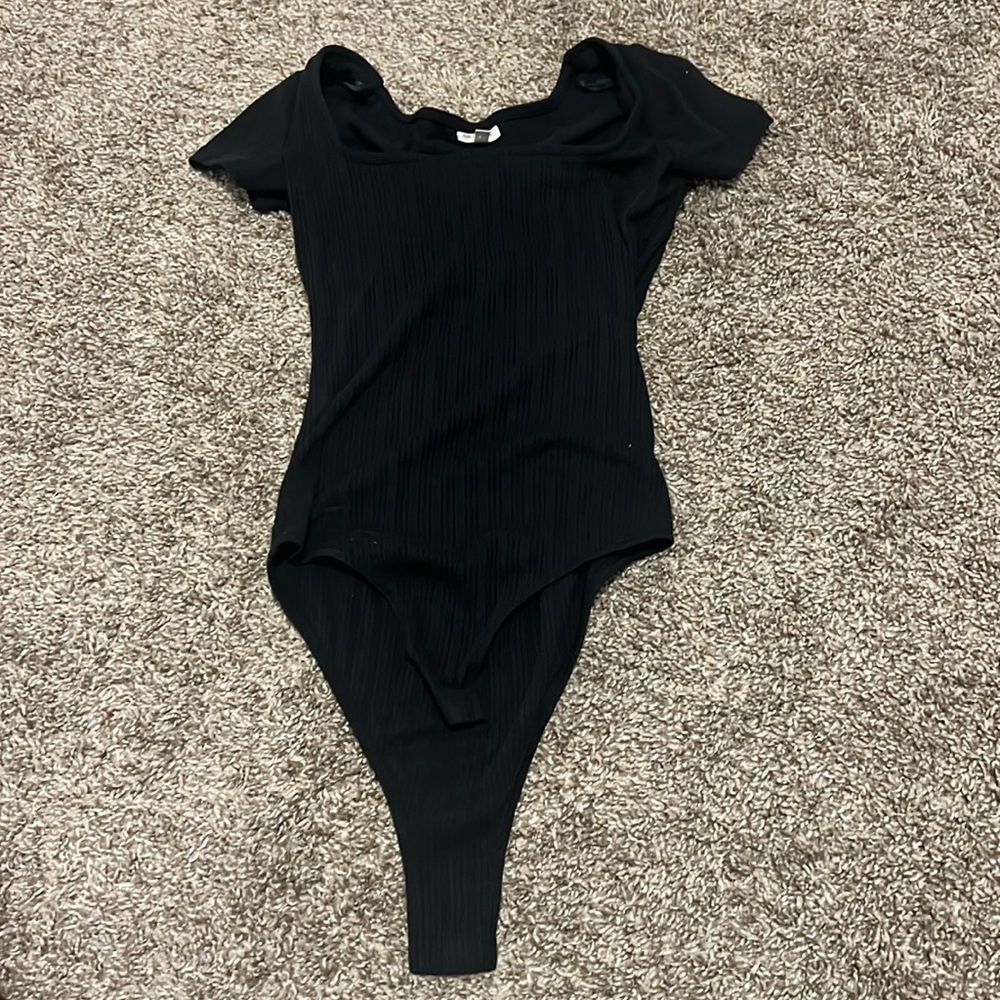 Xs square neck bodysuit